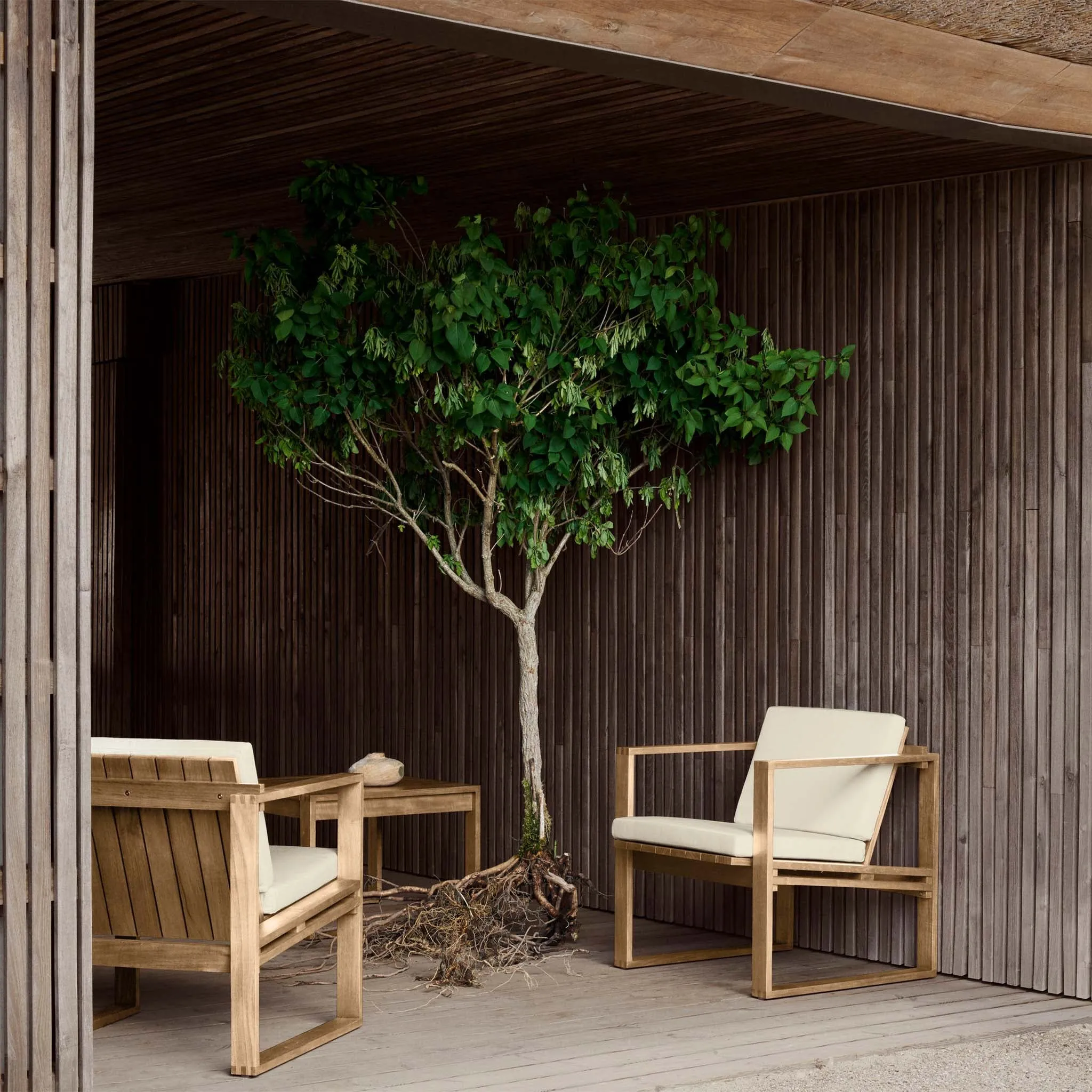 BK11 Lounge Chair by Carl Hansen & Søn