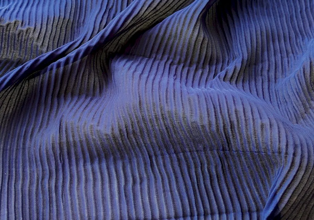 Precut Of 2.5 Meters Of Dark Blue Stripes Pleated Georgette Fabric